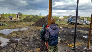 Заказать монтаж винтовых свай в Луга - цена под ключ с доставкой от 1875 шт